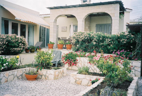 3 Bedroom bungalow for sale in Trimethousa near Paphos in Cyprus