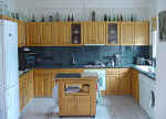 cyprus_property_paphos_polis_kitchen.jpg (50389 bytes)